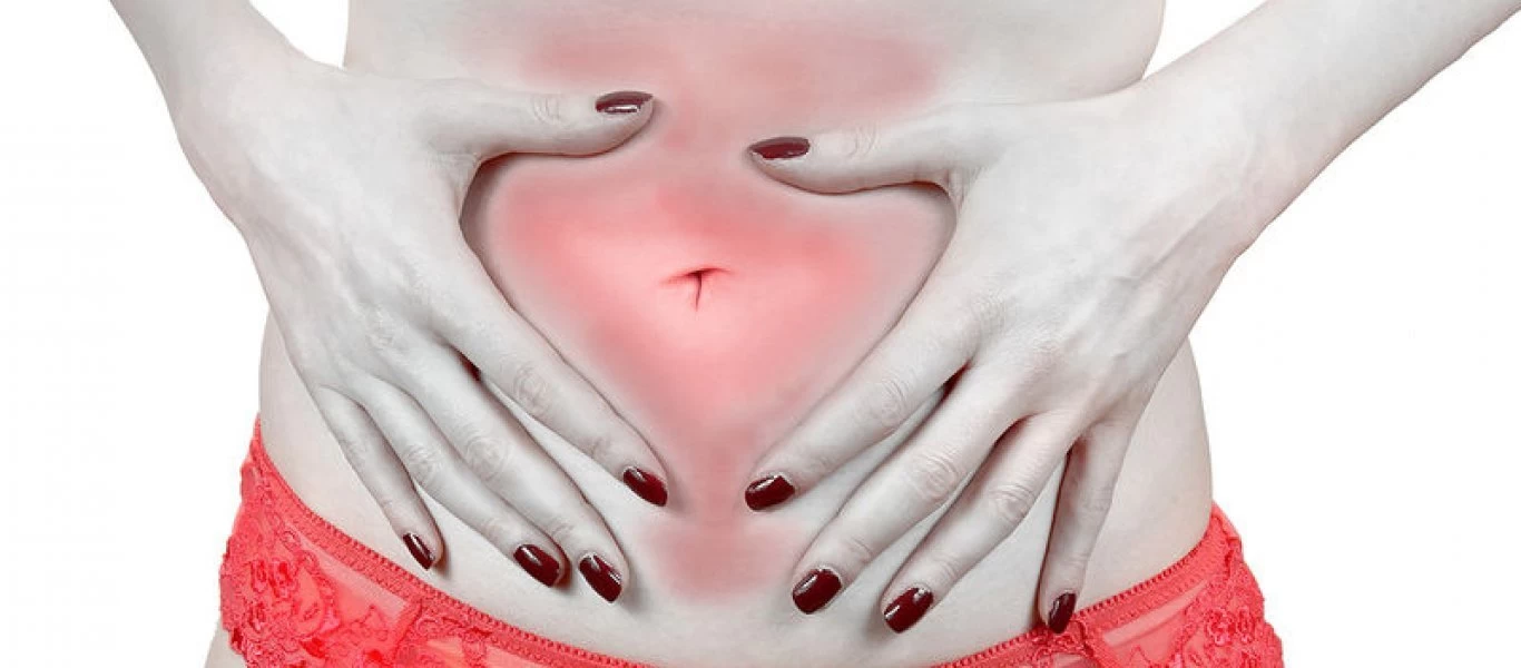 Τρεις κινήσεις που θα σας απαλλάξουν από το φούσκωμα σε τρία λεπτά